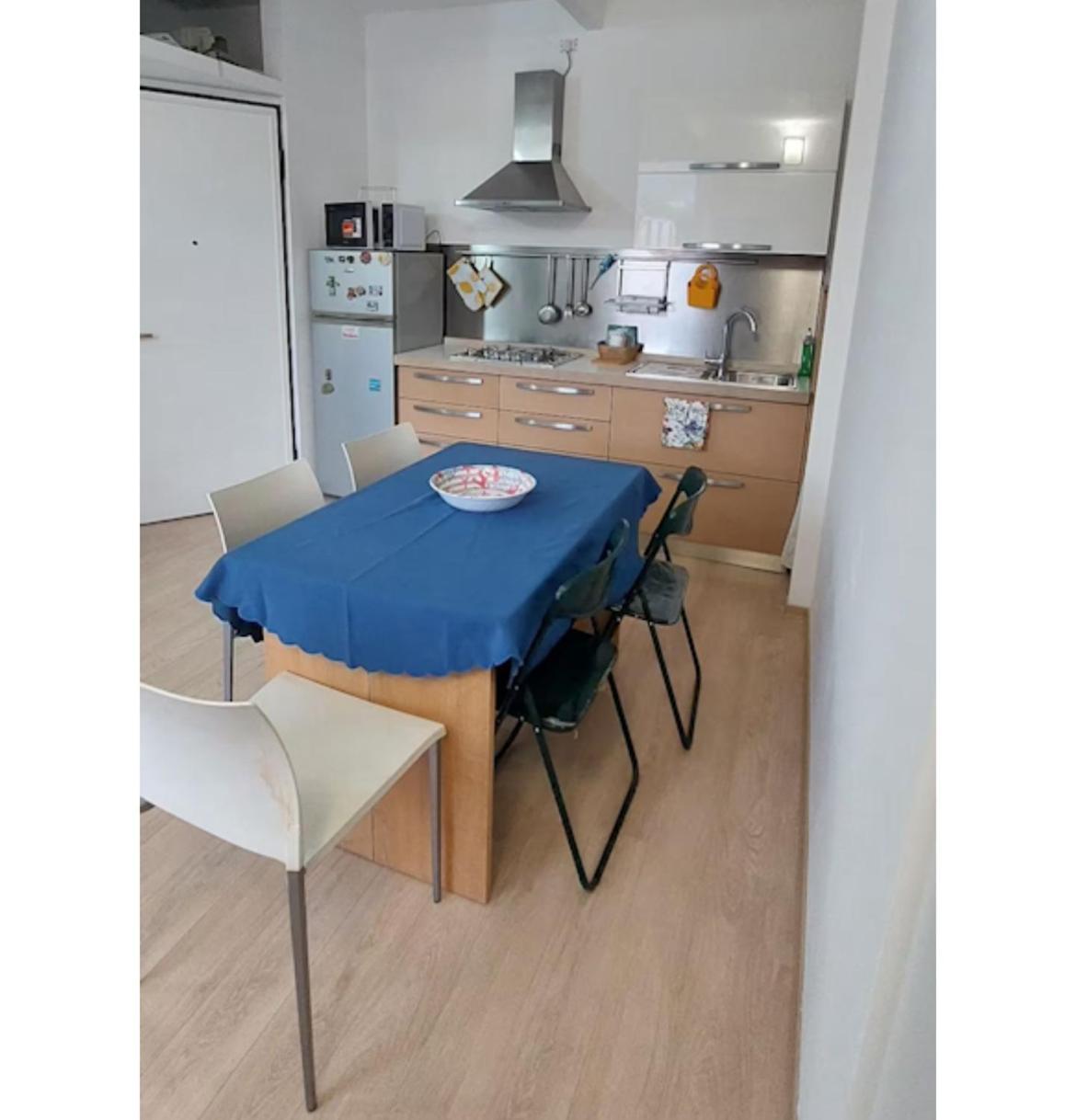 A 37 Mt Dl Mare - Ac - Centro Storico Apartment *